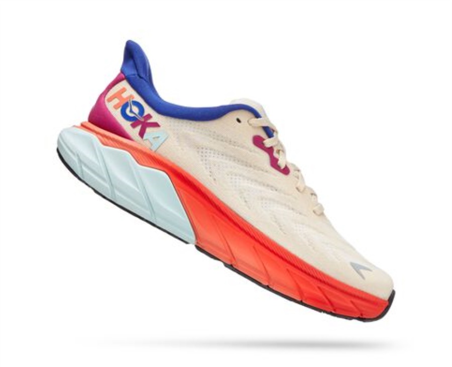 Hoka Arahi 6 Short Bread Fiesta